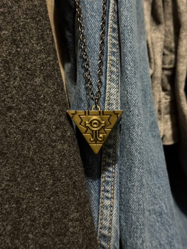 Customer photo review of Collar "Rompecabezas del Milenio"