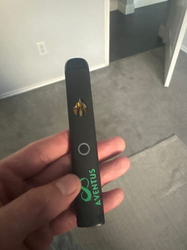 Customer photo review of Disposable Vape 2G Delta 9 Green Crack Indica