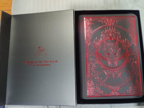 Customer photo review of BLOOD ONI - 9-Pocket Trading Card Binder