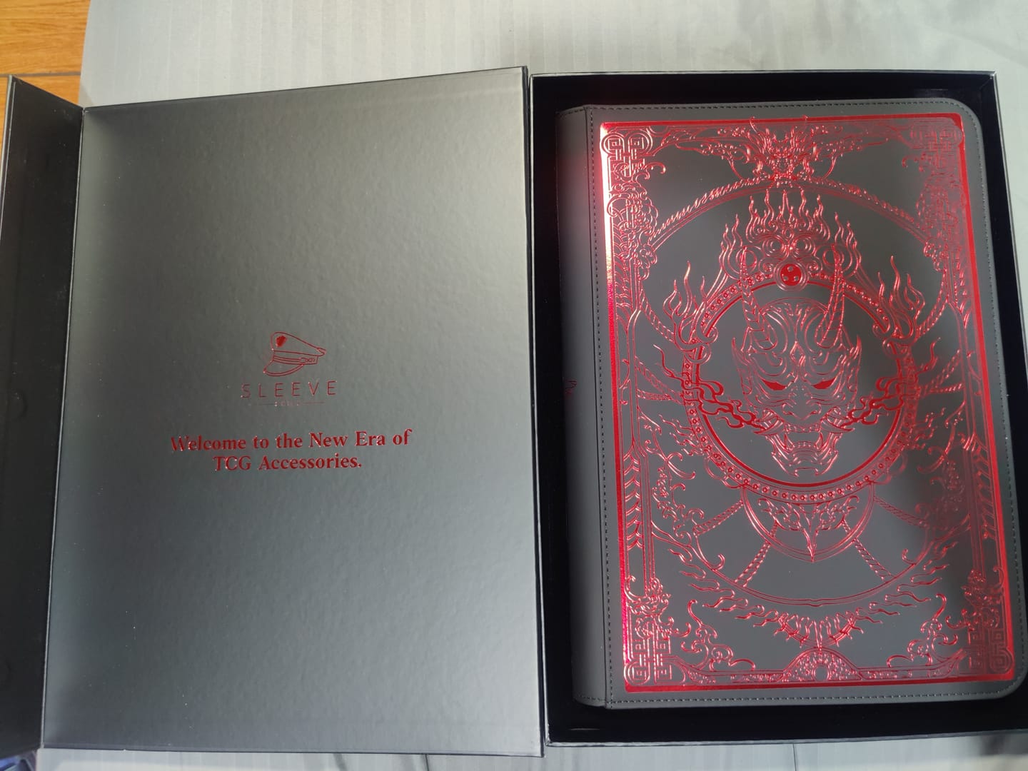 Customer photo review of BLOOD ONI - 9-Pocket Trading Card Binder
