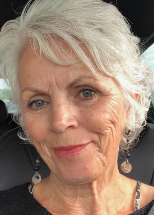 Customer photo review of Stick Fond de Teint Magique Anti-Âge
