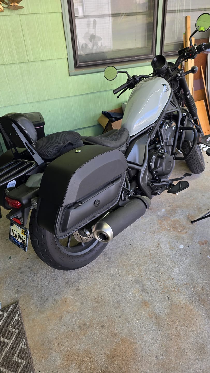 Customer photo review of 28L - Pantheon Medium Quick Mount Honda Rebel 500 Motorcycle Saddlebags