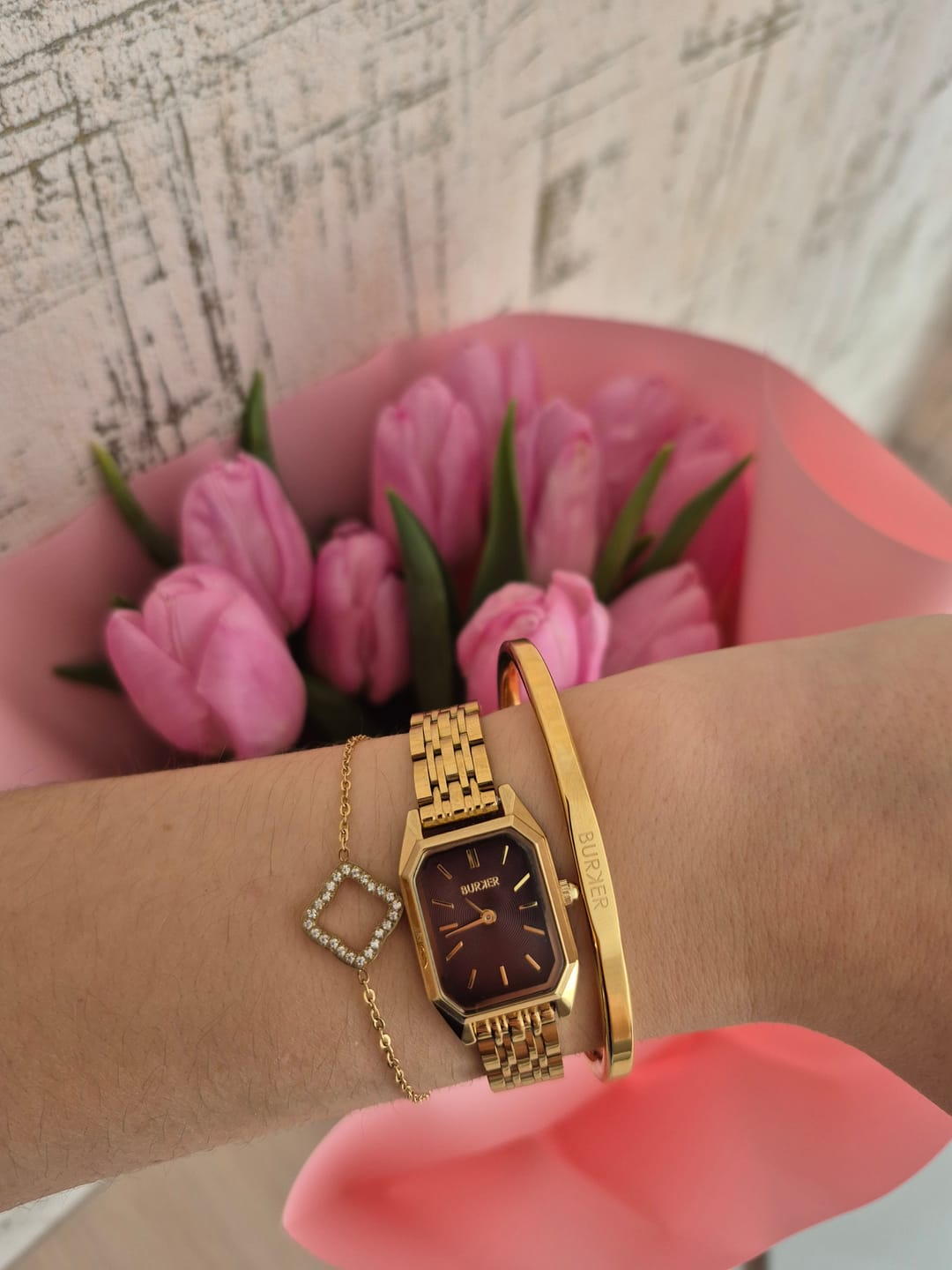 Customer photo review of Isabell Petite Gold Burgundy
