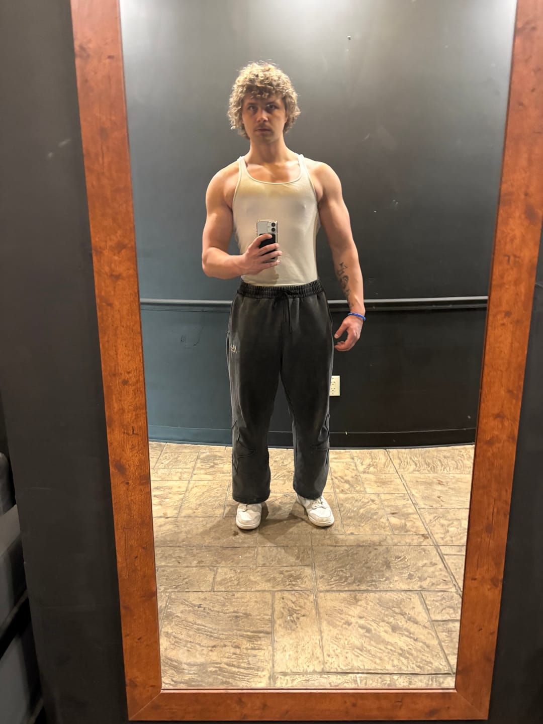Customer photo review of 2058 - Superstar Sweats