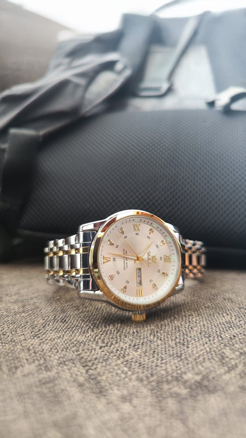 Customer photo review of OLEVS - Magnate