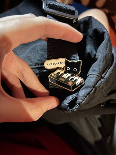 Customer photo review of Yoongi Kitty Pins