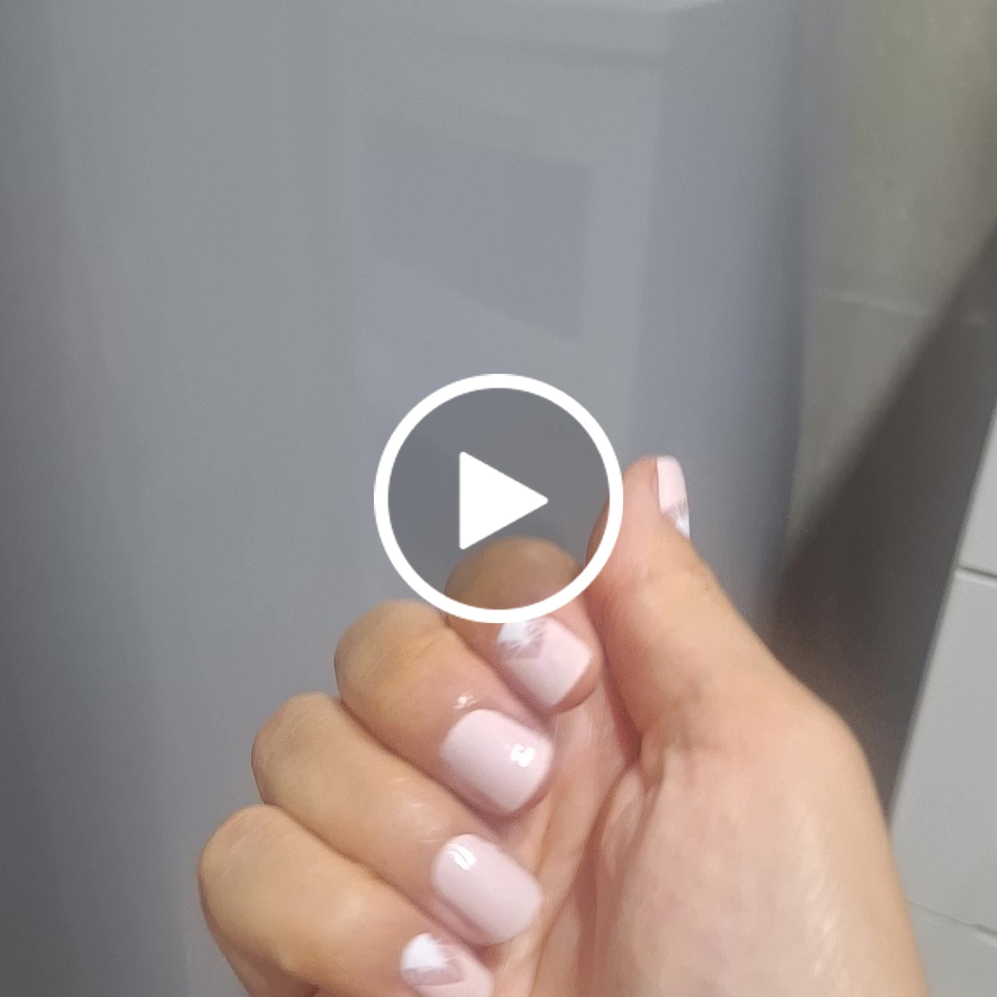 Customer video review of Queen Pink | Stickers de Esmalte