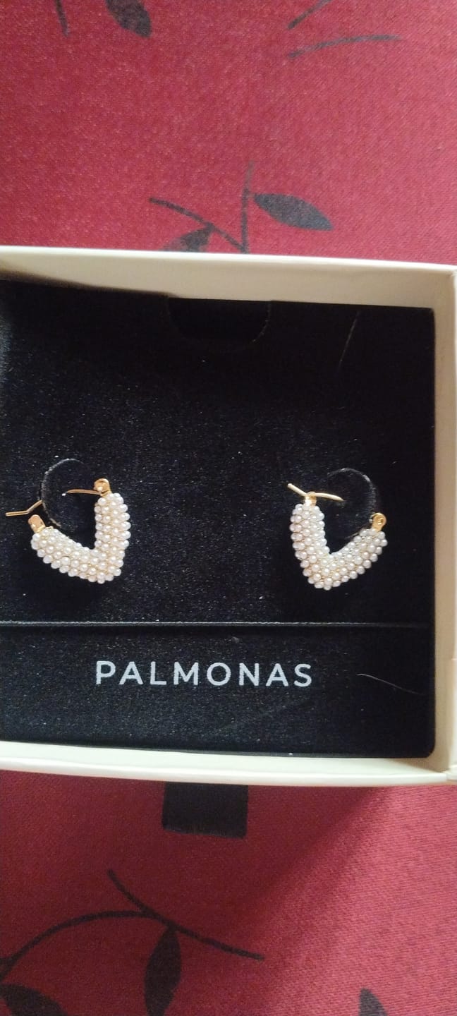 Customer photo review of Heart Shapped Pearl Hoop Earrings