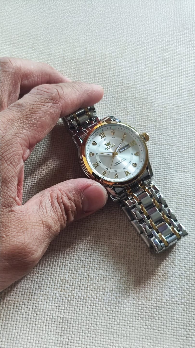 Customer photo review of OLEVS - Magnate