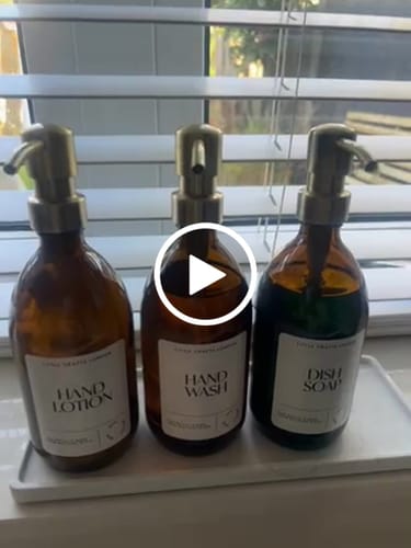 Customer video review of Set of 3 Reusable Amber Glass Bottles 500 ML with Metal Pump and Long Tray