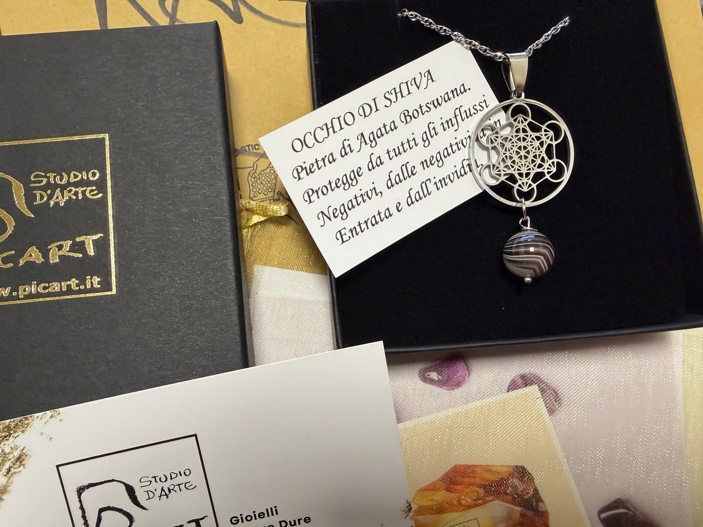 Customer photo review of Collana Occhio di Shiva e Cubo di Metatron