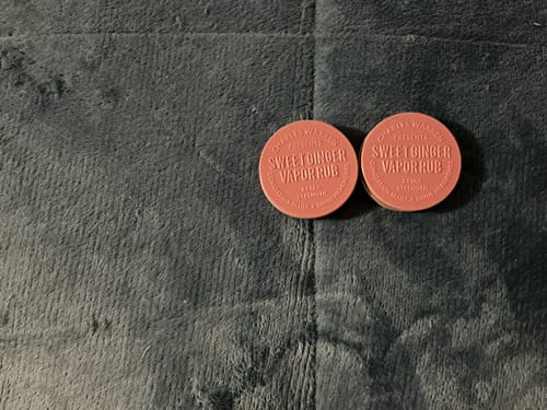 Customer photo review of Extra Strength Sweet Ginger Vapor Rub [Compact]