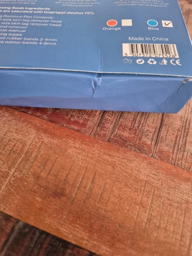 Customer photo review of Nie wieder Hautanhängsel