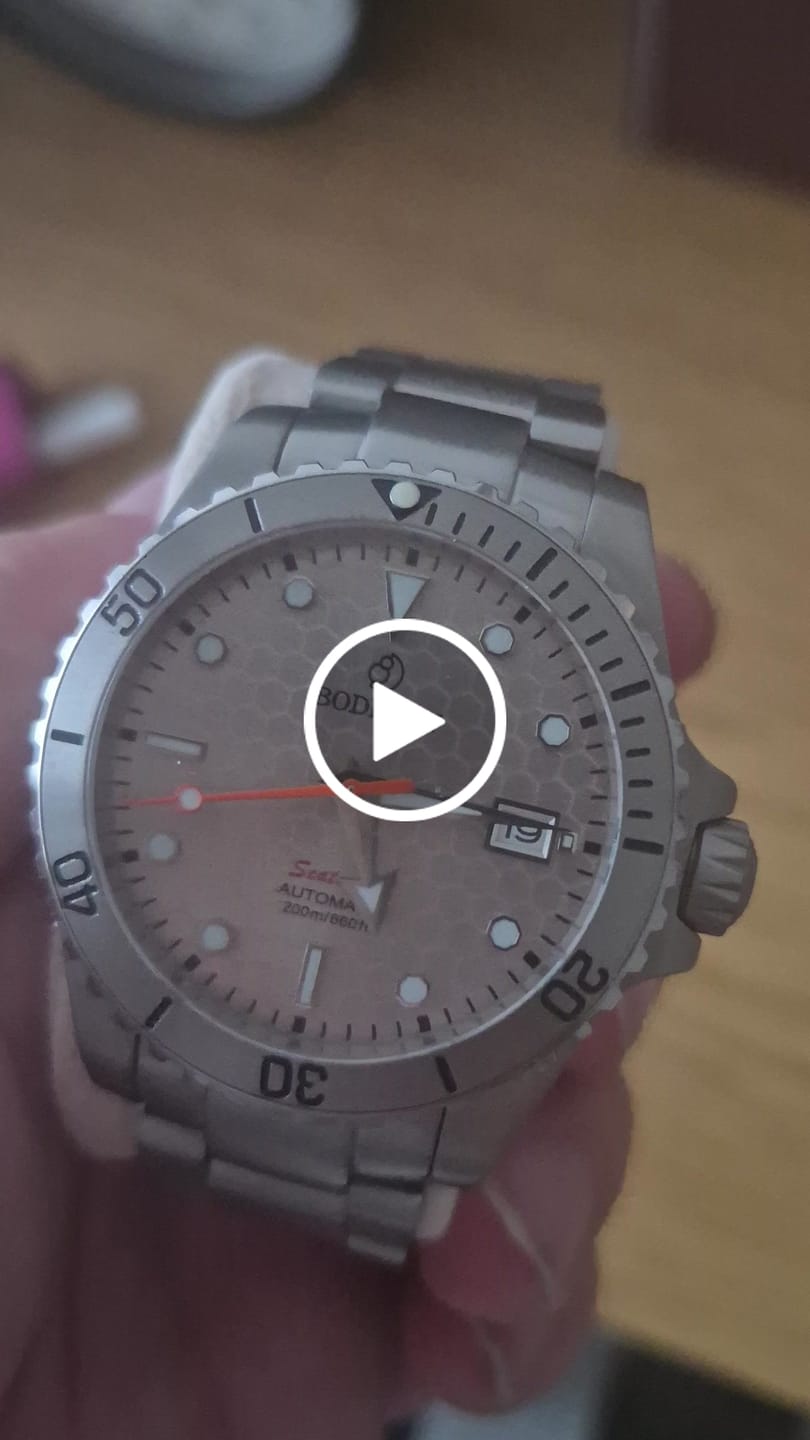 Customer video review of SEATURTLE.OCEAN(TITANIUM) - Automatic Titanium Diver Watch | Titanium Gray/Ti-bracelet