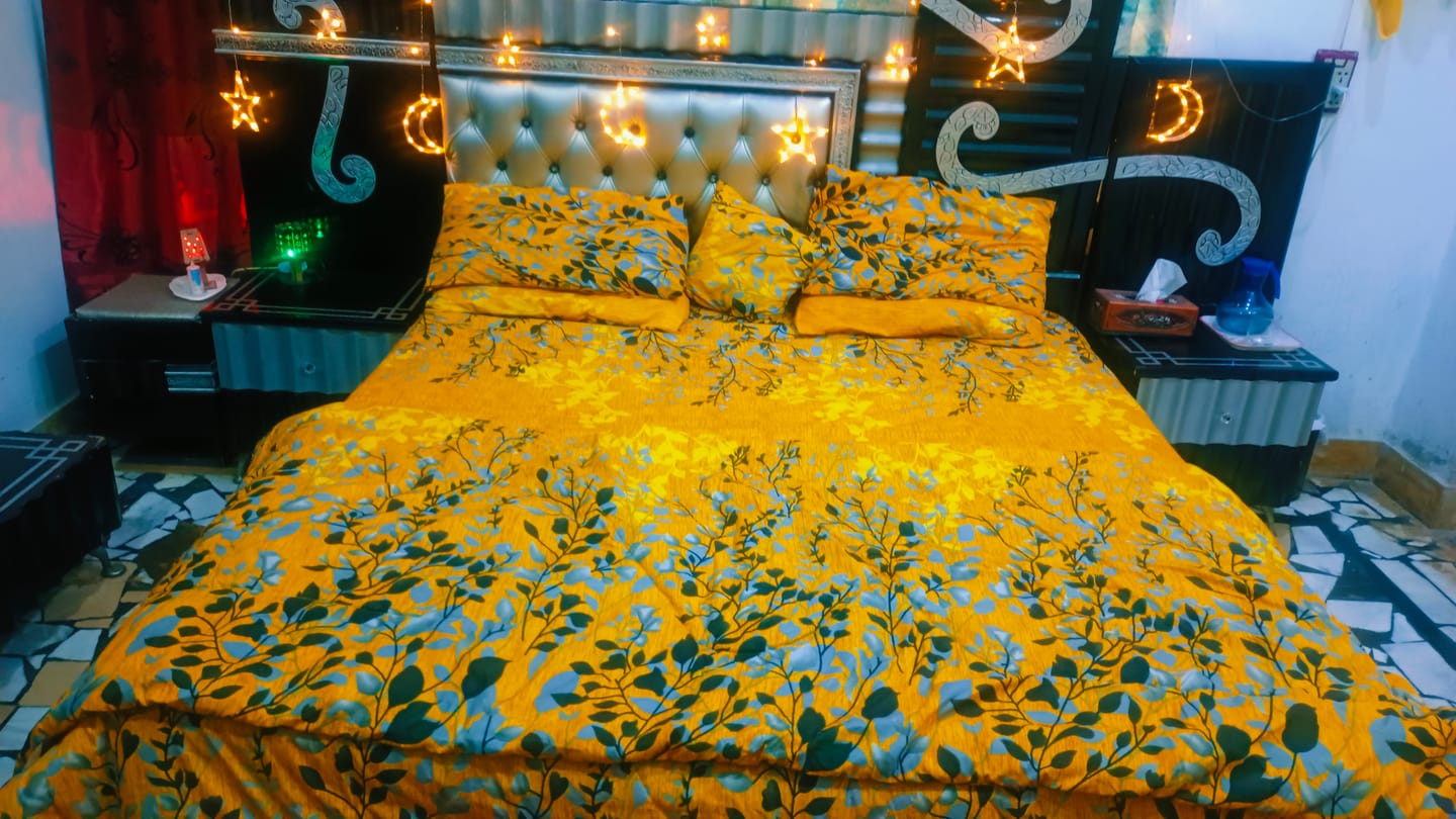 Customer photo review of CROCUS Comforter Set- 7 Pcs