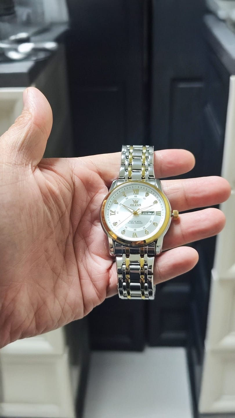 Customer photo review of OLEVS - Magnate