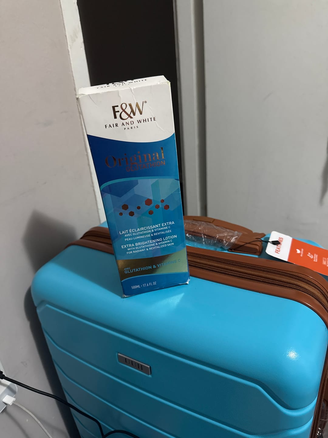 Customer photo review of Fair and White Original Glutathion Extra Brightening Lotion 500ml / 16.90 fl oz