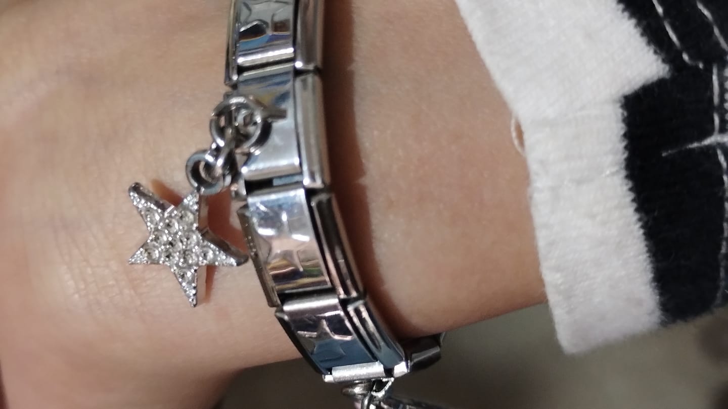 Customer photo review of Charm Colgante Estrella Plata