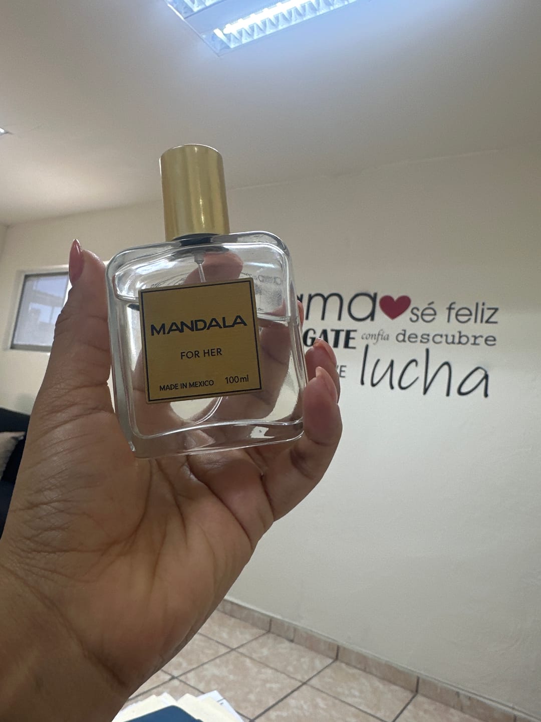 Customer photo review of M.006 - Inspirado en Burberry Her