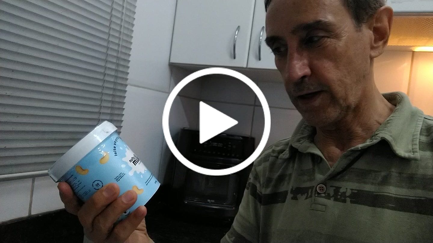 Customer video review of Leite Vegetal NutzMilk® Sachê 12 uni - Concentrado de Castanha de Caju