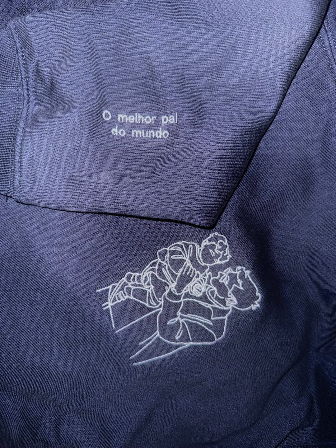 Customer photo review of Hoodie Retrato Line Art Personalizável