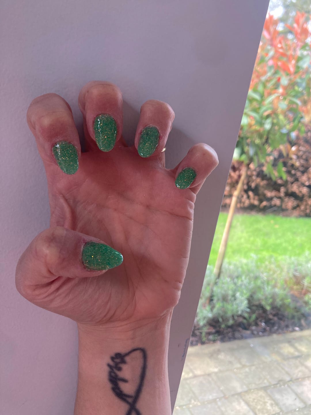 Customer photo review of Fake Tips - Halve Tips