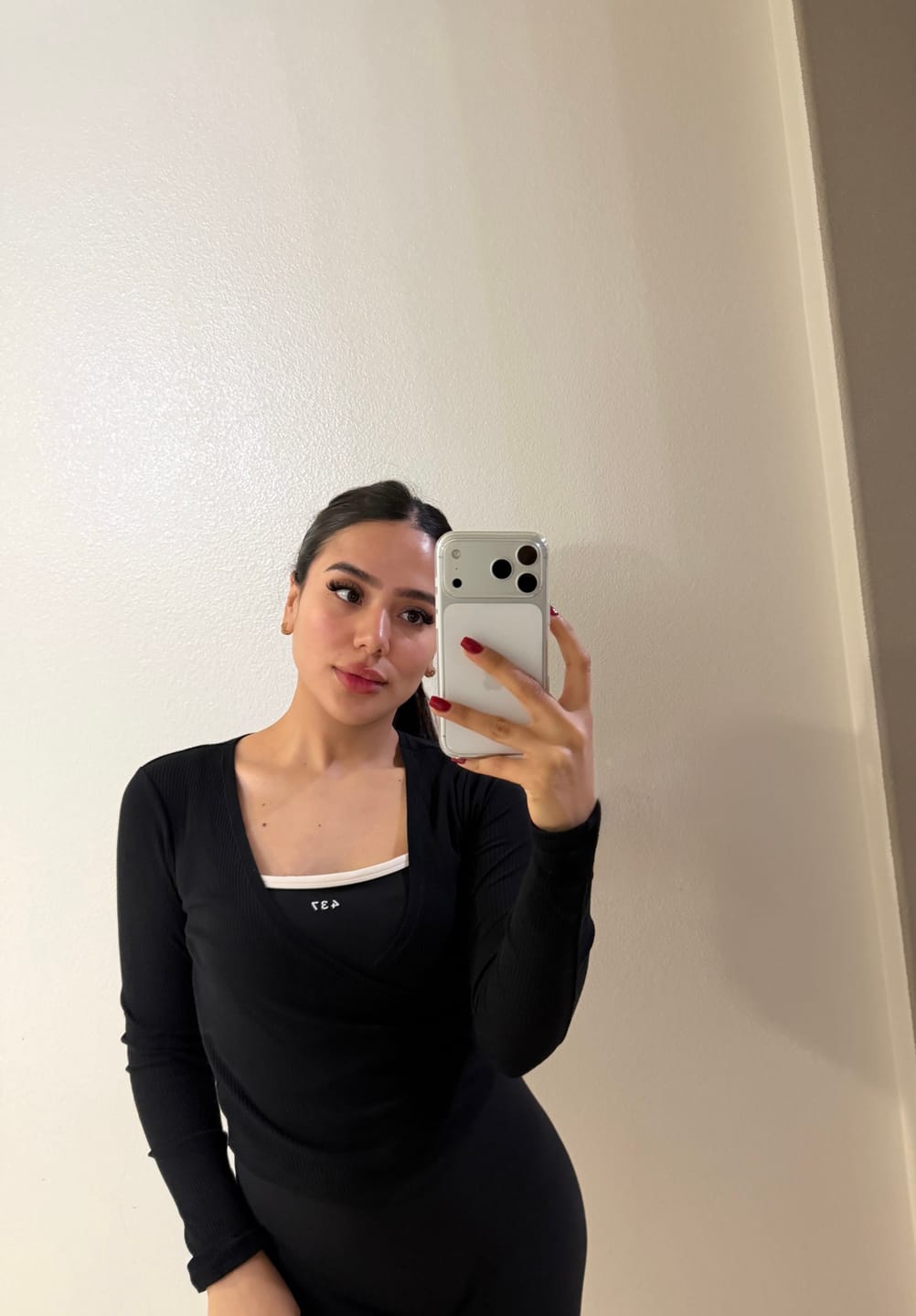 Customer photo review of The Shorts Onesie / Black-Cream