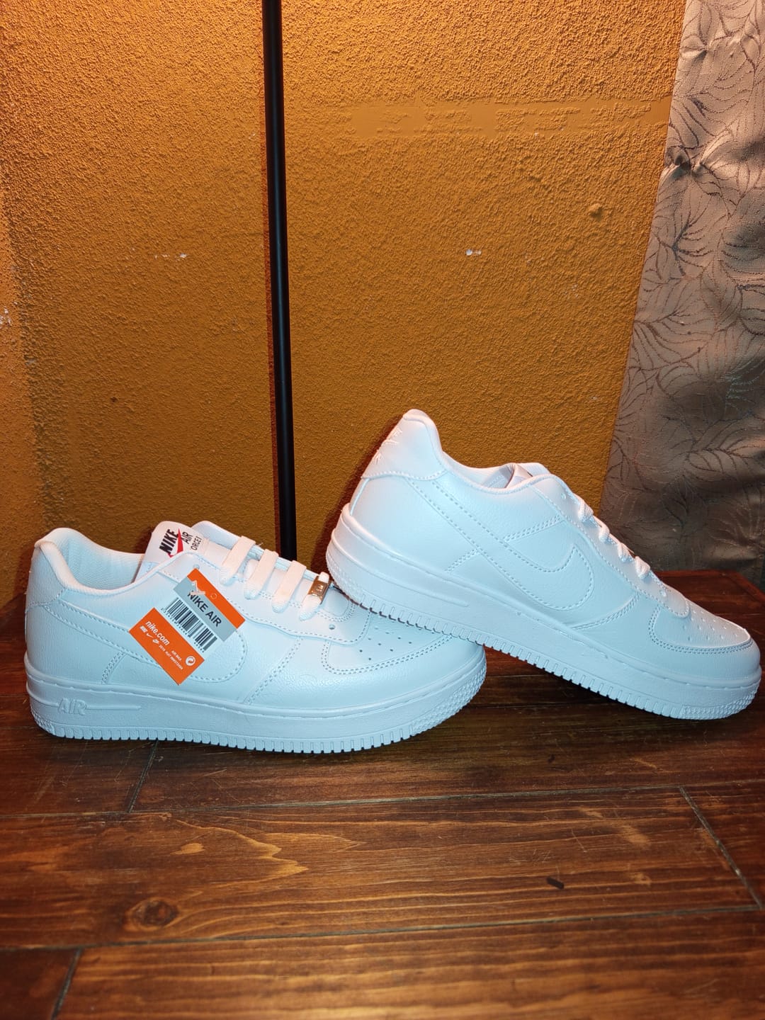 Customer photo review of Paq 6 Pares Tenis 270 Blanco Total 25/28.5
