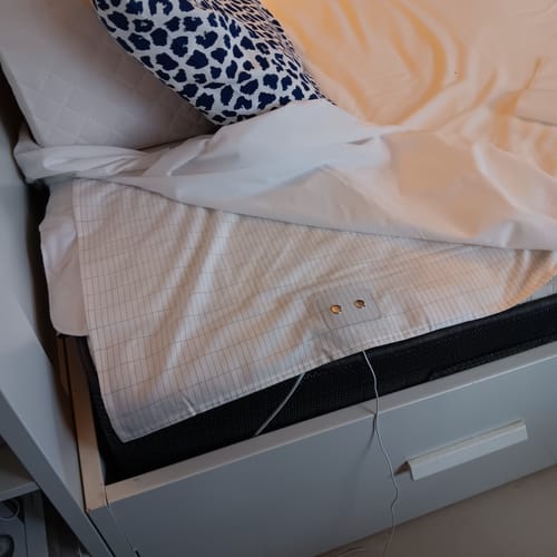 Customer photo review of Wake Up As Your Best Self With Our Grounding Sheet Set!