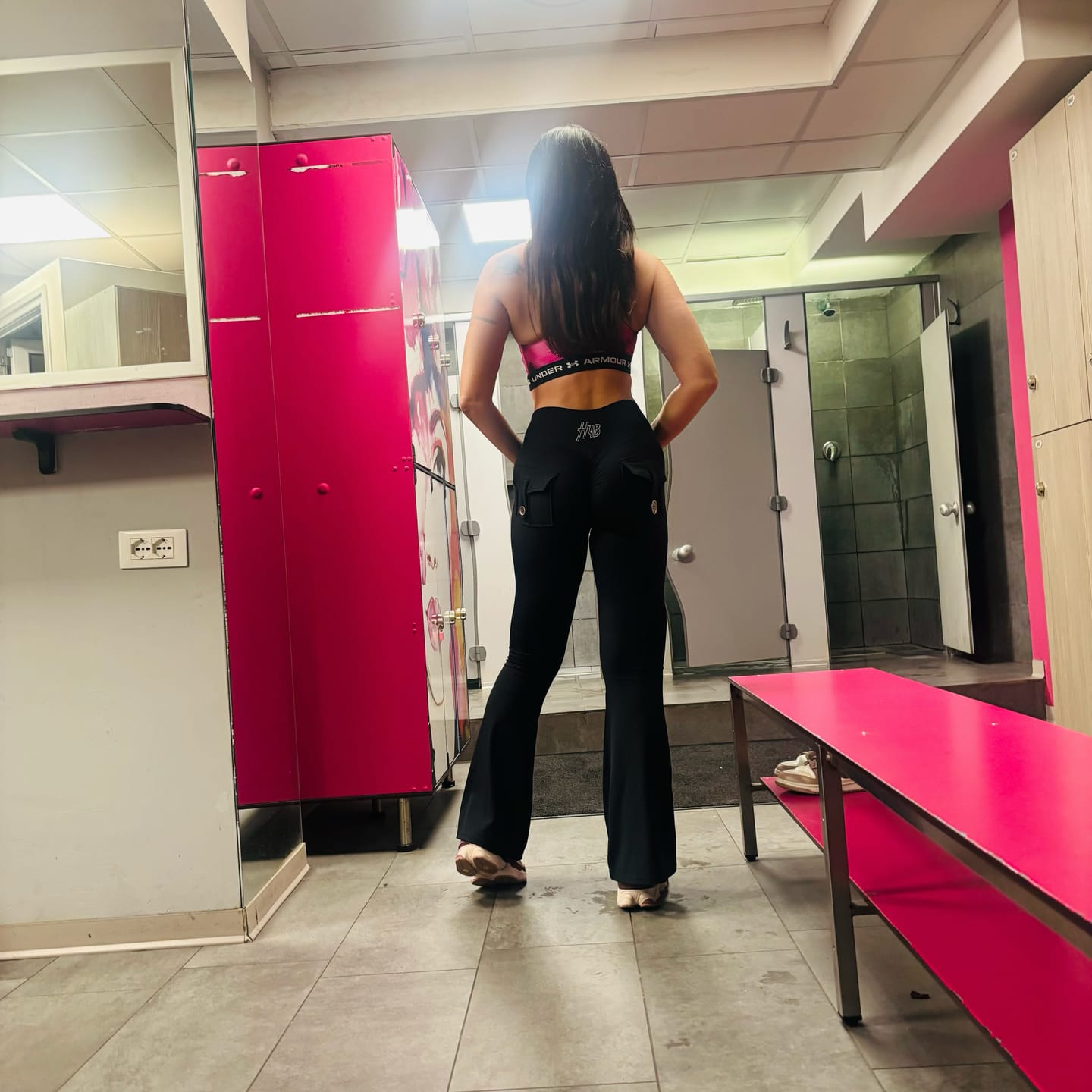 Customer photo review of LEGGINGS A ZAMPA DI ELEFANTE VENUS NERO