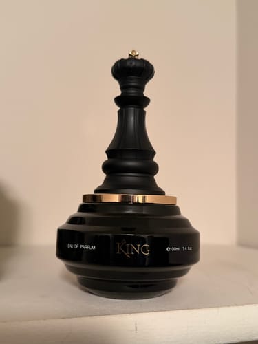 Customer photo review of Armaf Checkmate King Eau de Parfum Spray for Men 3.4 oz