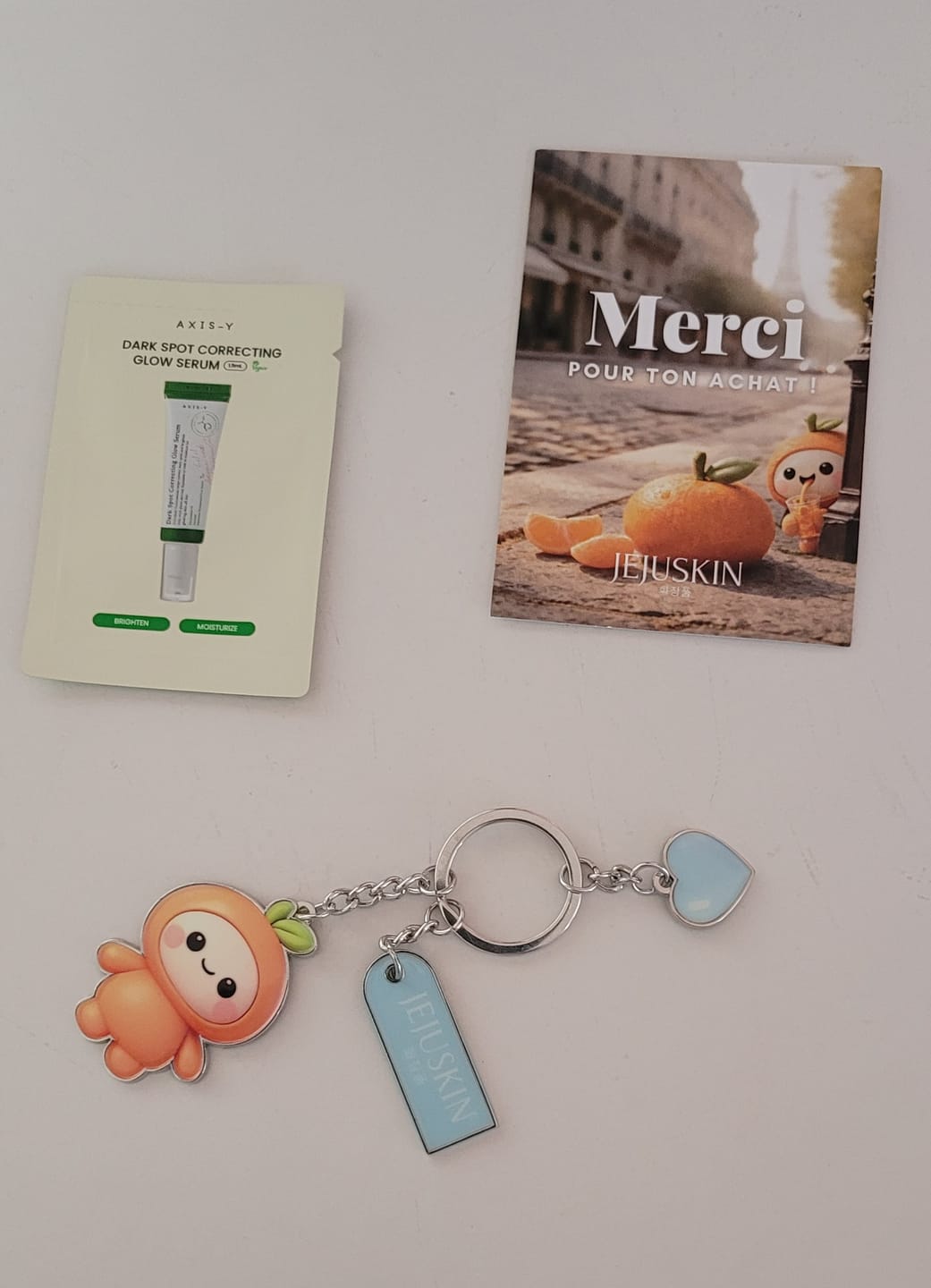 Customer photo review of Porte clé exclusif du pop-up store Jejuskin