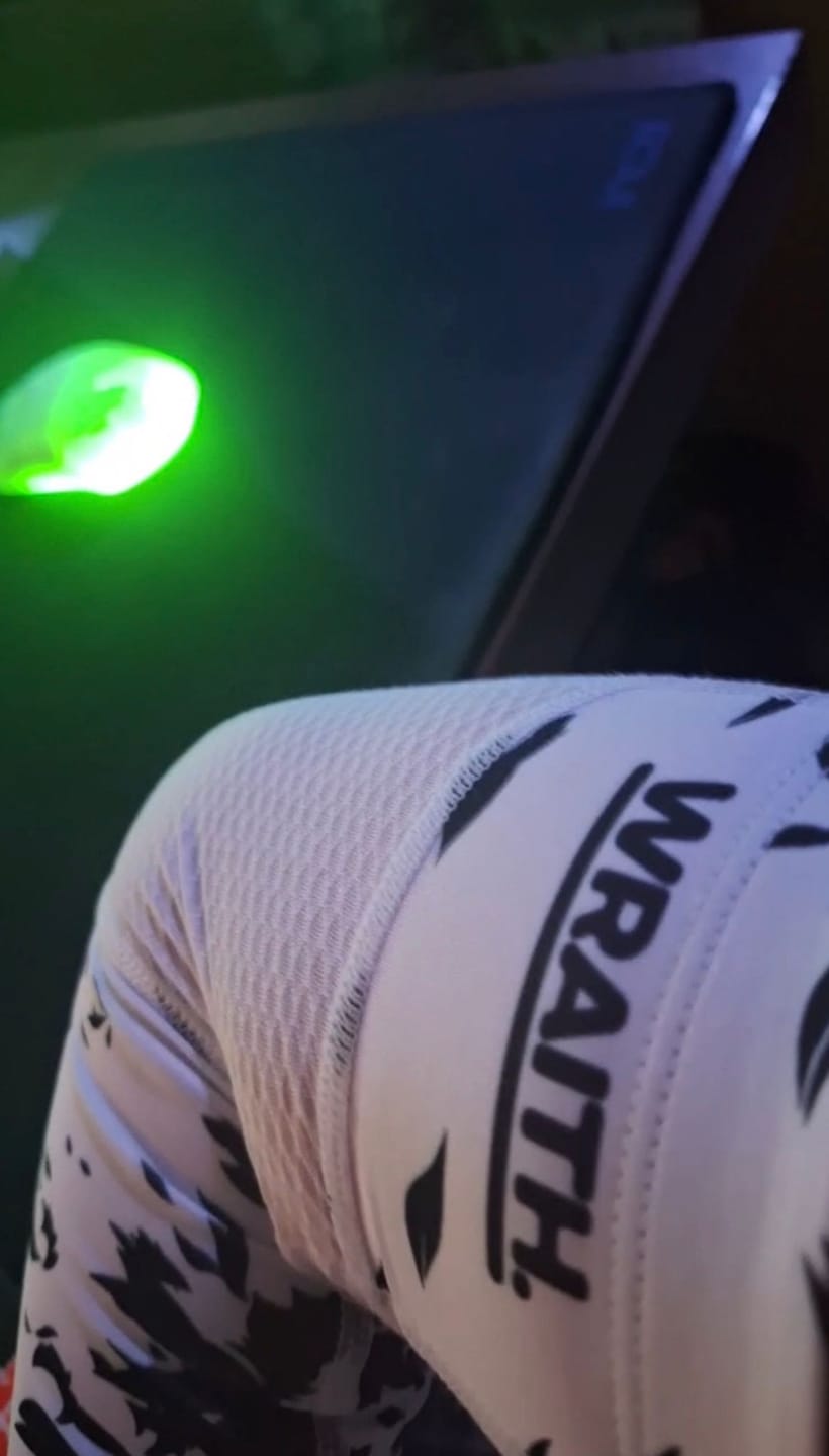 Customer photo review of Wraith Esports Arm Sleeve