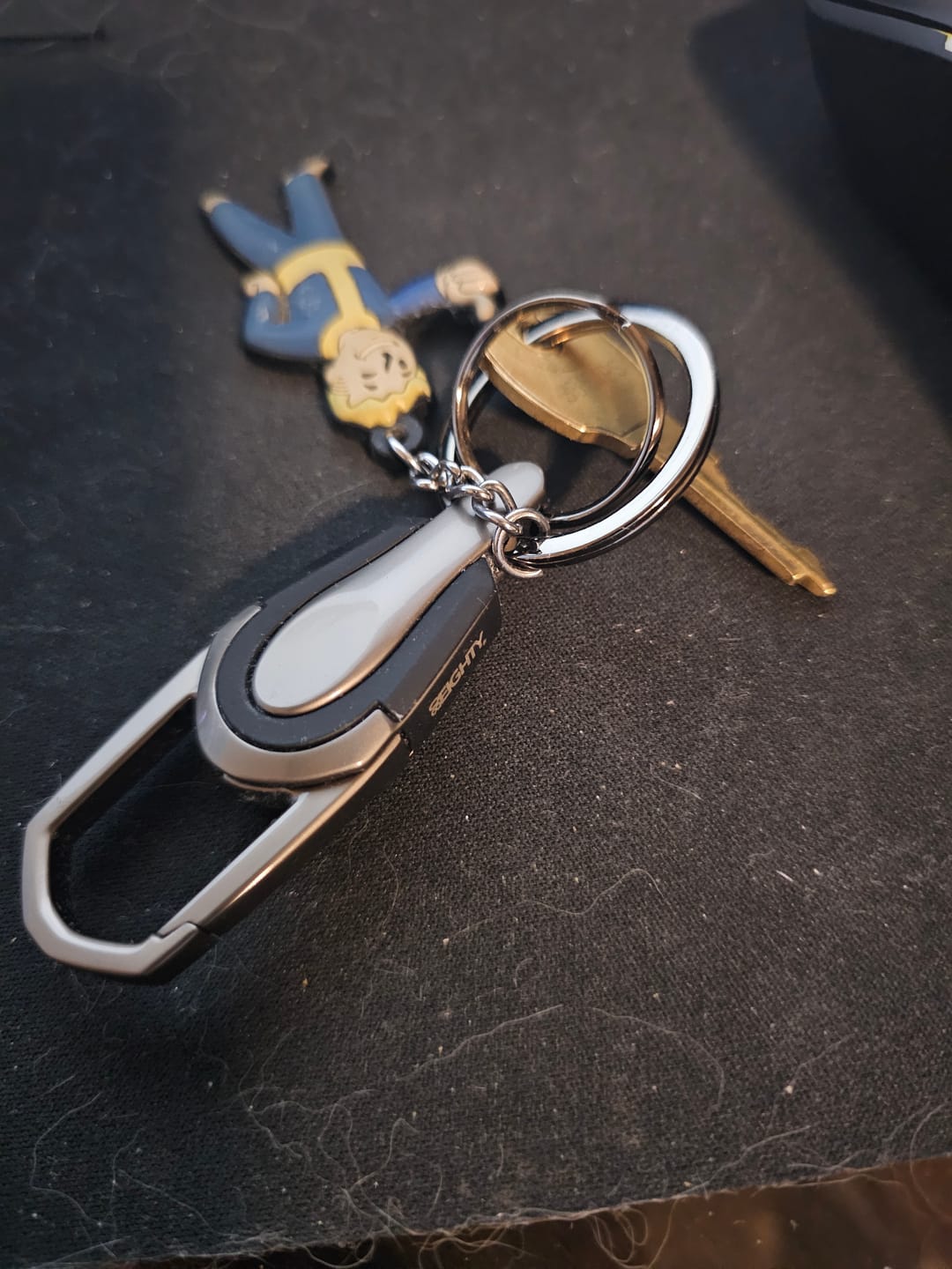 Customer photo review of 80Eighty® Zinc Alloy Keychain