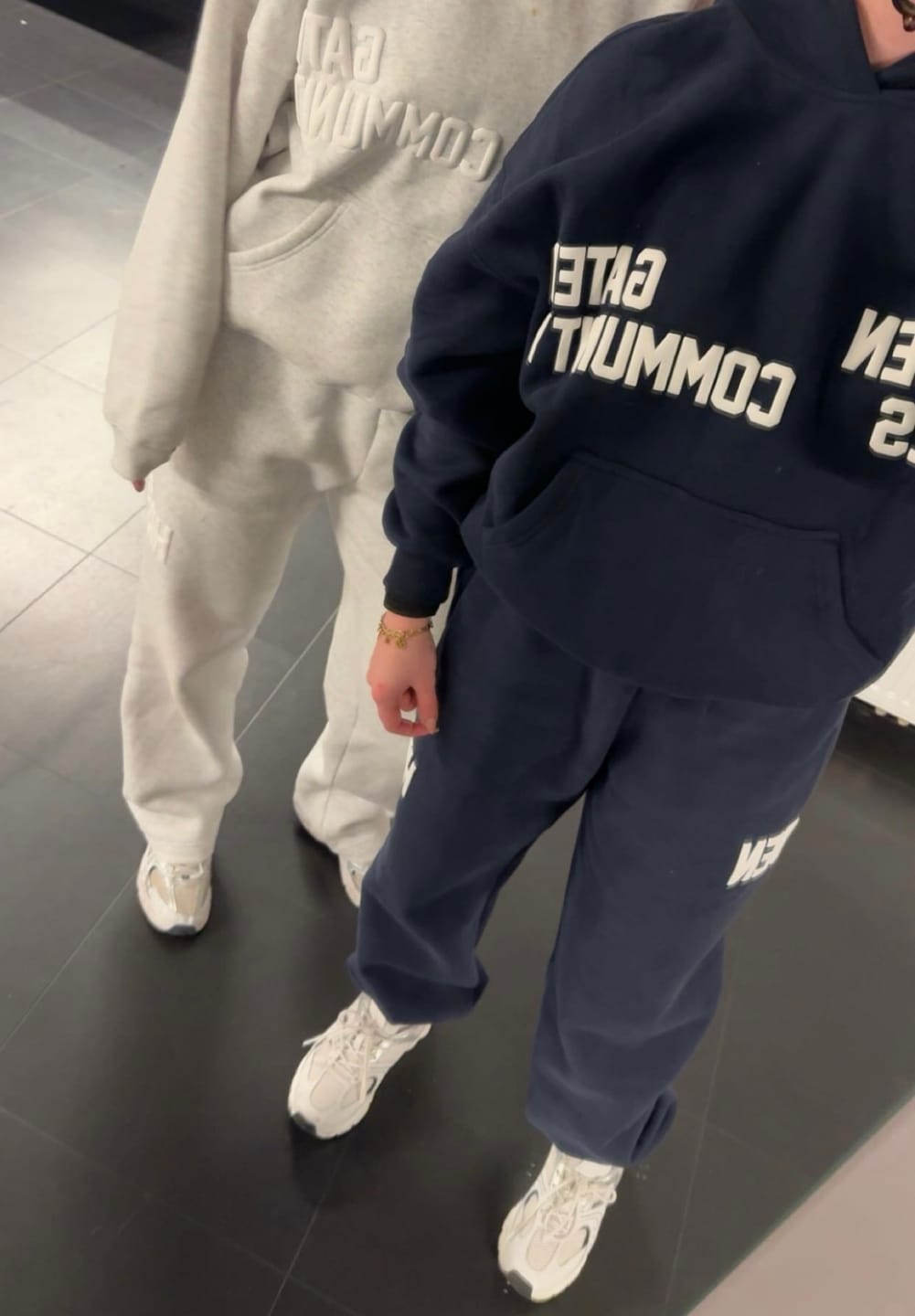 Customer photo review of GATED COMMUNITY CUFFED SWEATPANTS NAVY