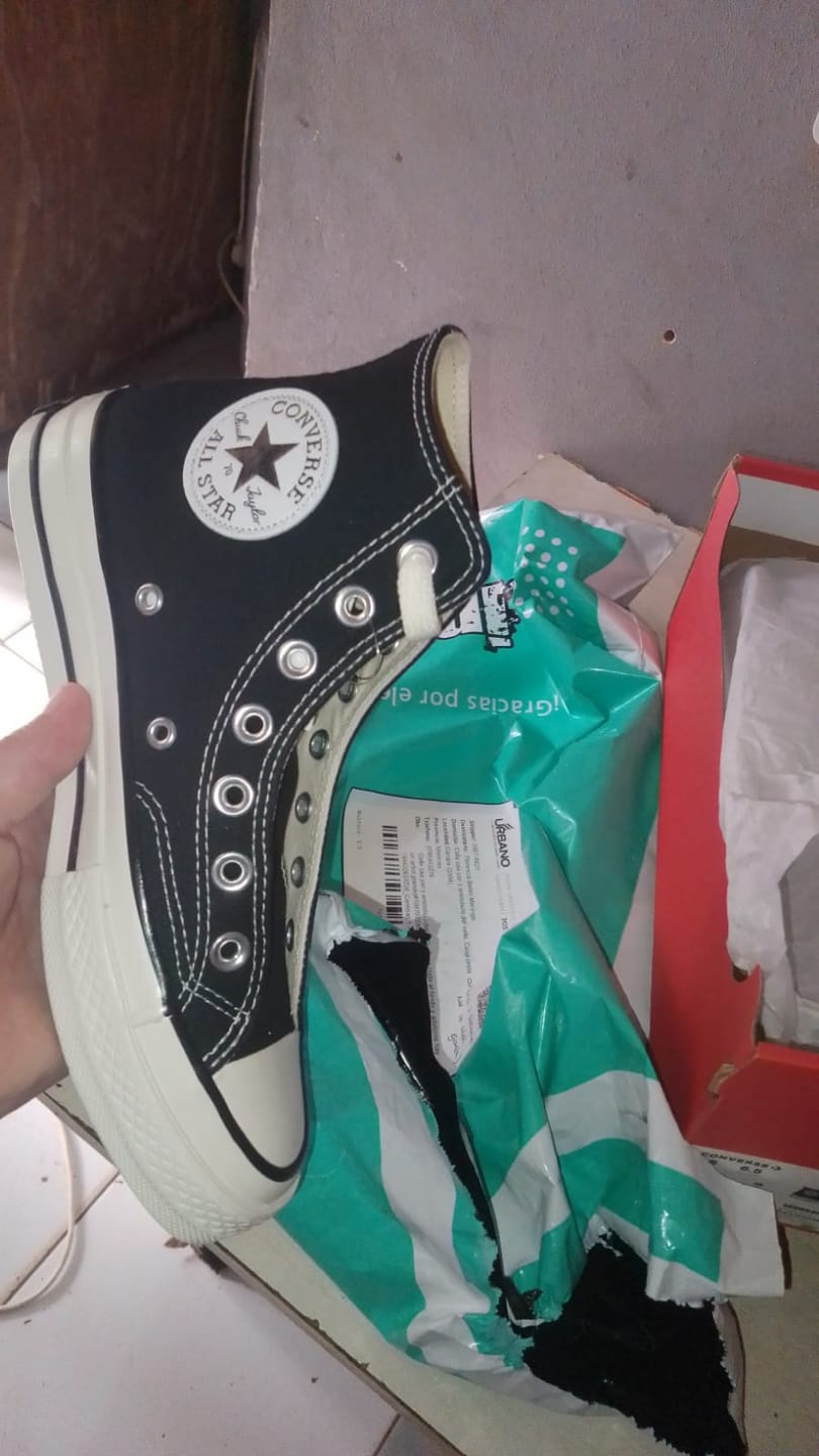 Customer photo review of Zapatillas Converse Chuck 70 Hi Negro Blanco