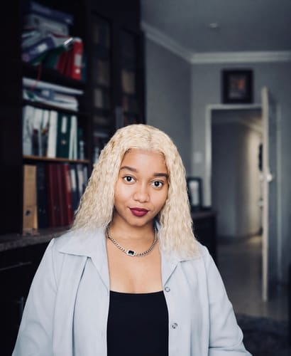 Customer photo review of Brazilian 13x4 Bella Blunt Bob 613