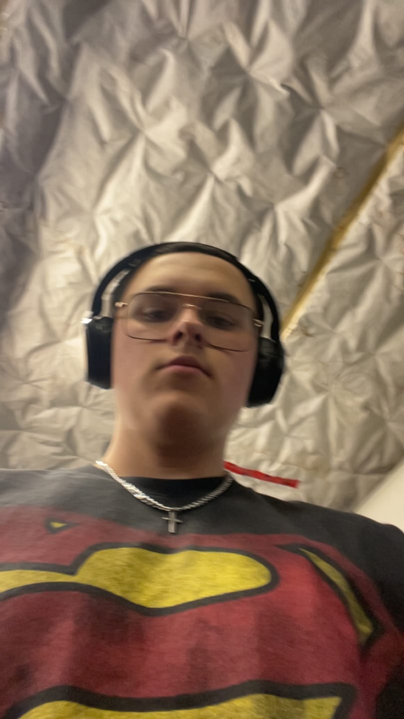 Customer photo review of 4064 - Superman Huge Tees