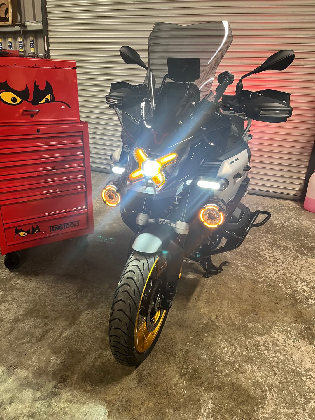 Customer photo review of Headlight Guard Kit for BMW R1300GS / R1300GS Adventure