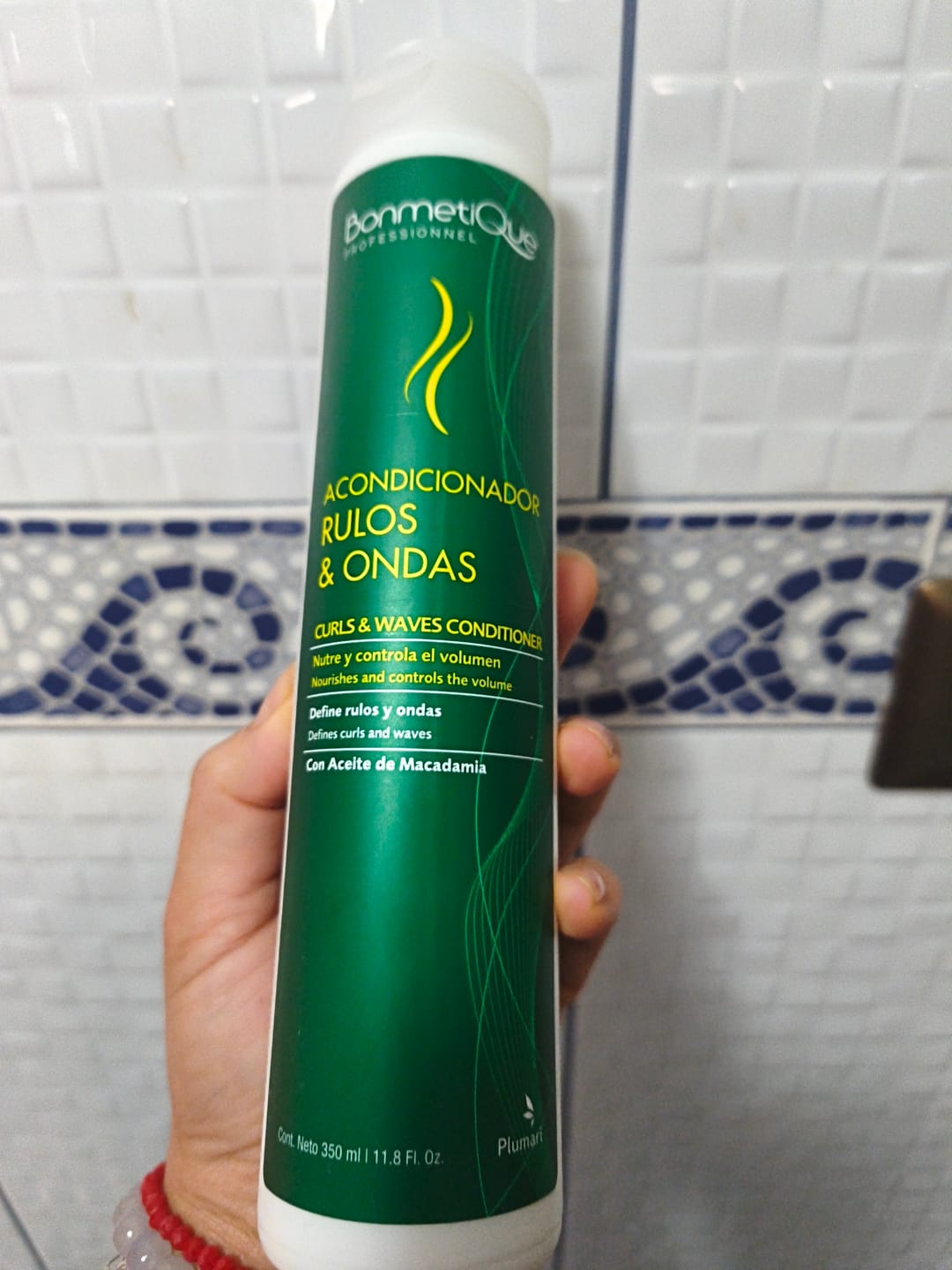 Customer photo review of Acondicionador Rulos Y Ondas Bonmetique