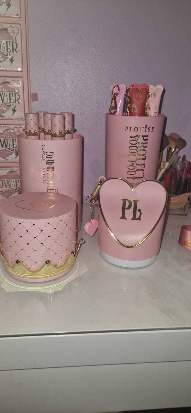 Customer photo review of Protect Your Pout and Stay Shining Lip Oil XL Duo