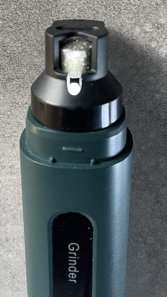 Customer photo review of GrindPaw Pro™ — LED Krallenschleifer für Stressfreie Krallenpflege