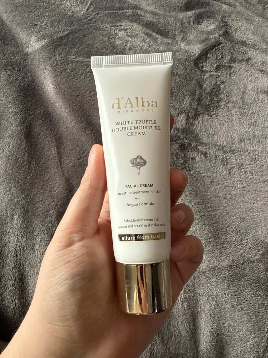 Customer photo review of Mitrinošs un barojošs divu tekstūru krēms d'Alba White Truffle Double Moisture Cream