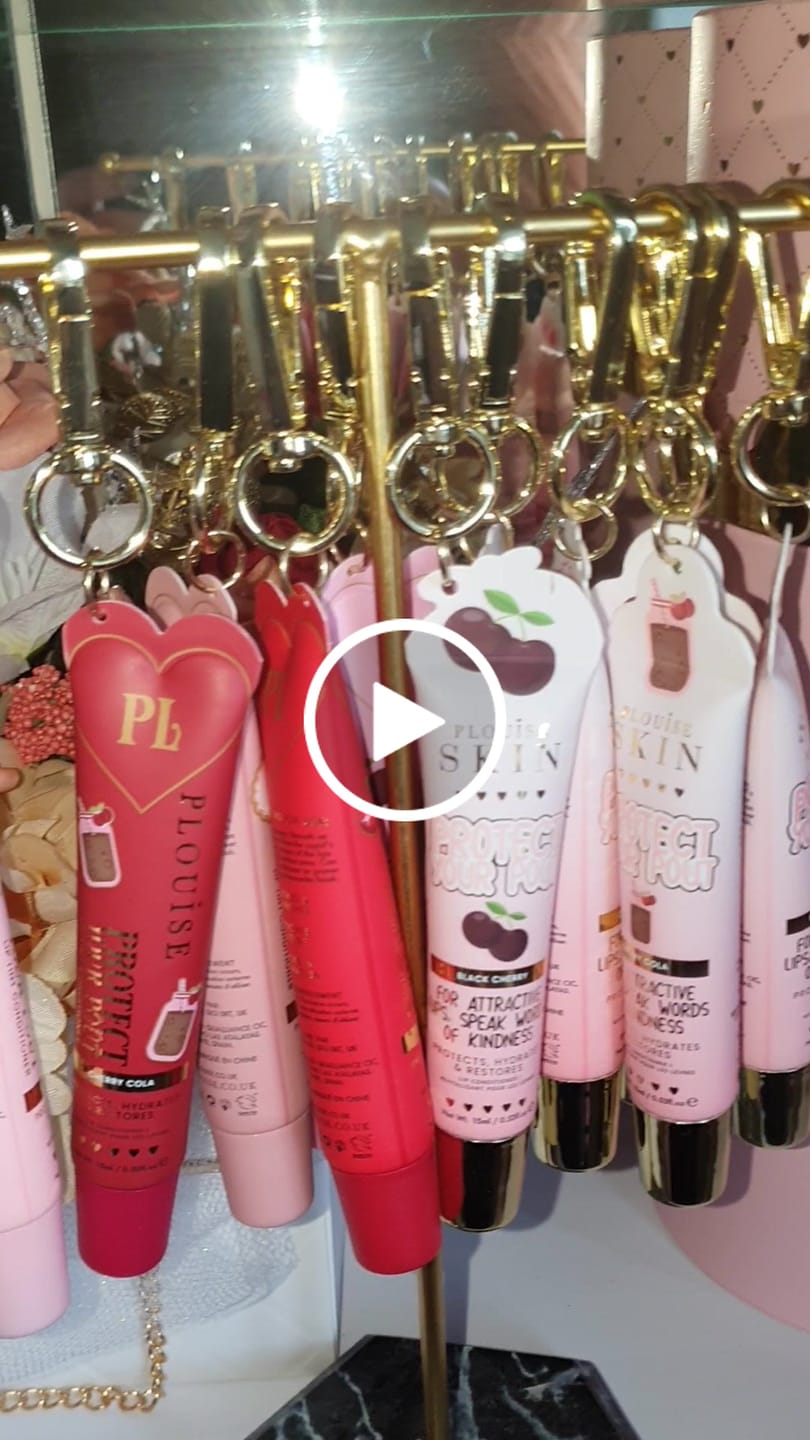 Customer video review of Protect Your Pout Lip Conditioner XL Gift Set