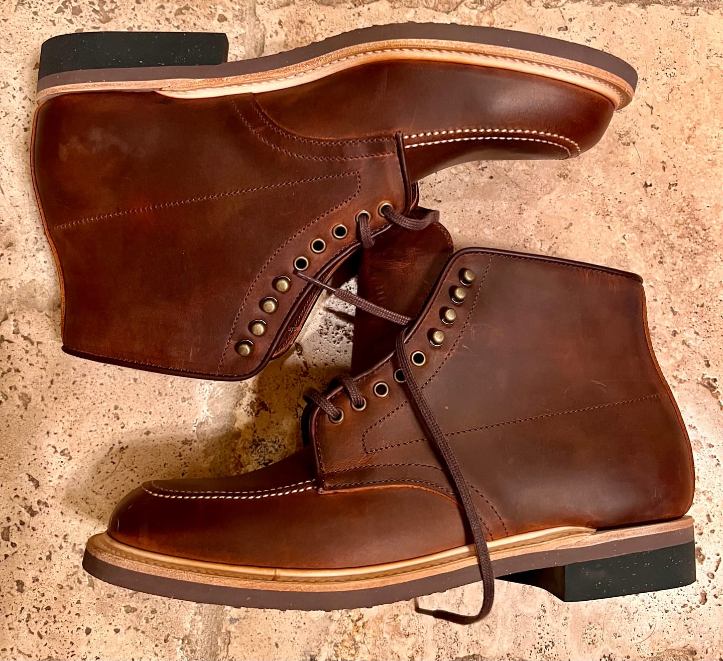 Customer photo review of Indiana Moctoe Boot  - luosjiet®boots - Red Brown Crazy Horse Cowhide