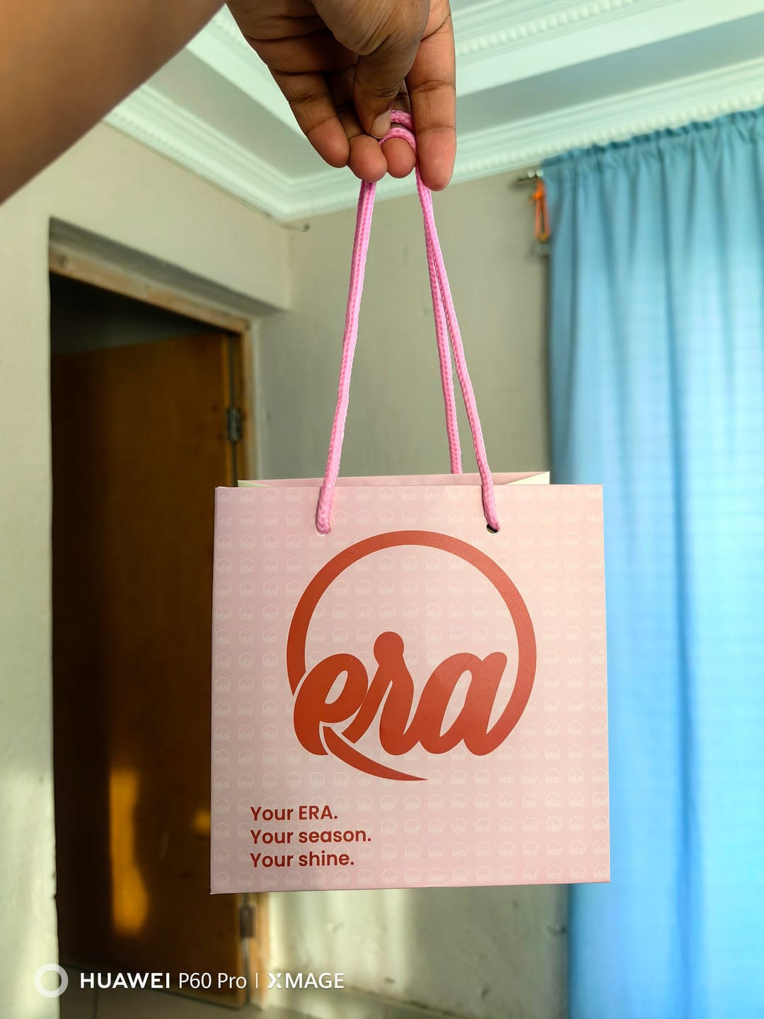 Customer photo review of Yellow Era Gift Bag
