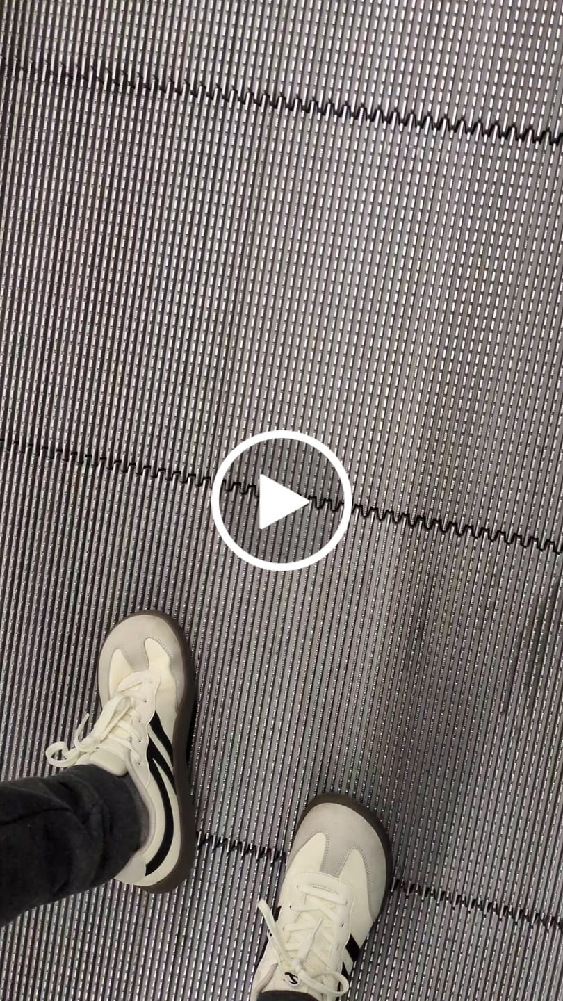 Customer video review of Lily - Zapatos De Punta Ancha