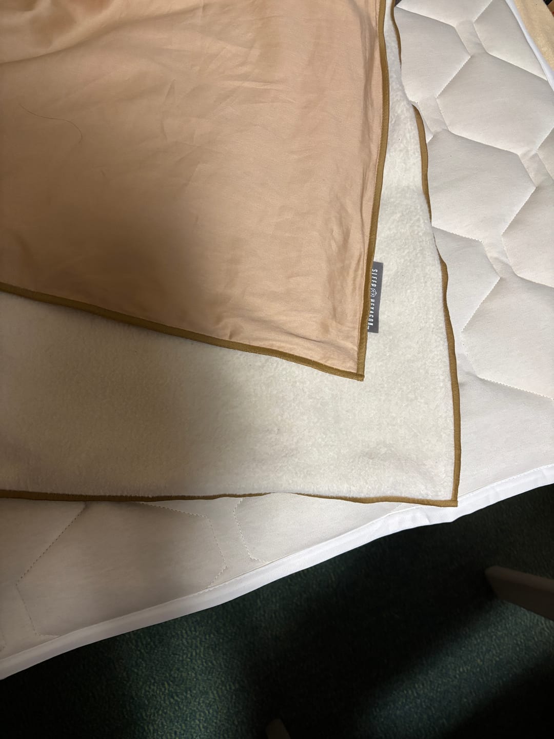 Customer photo review of NEW! SLEEP HEXAGON 温泉ヒーリングブランケット