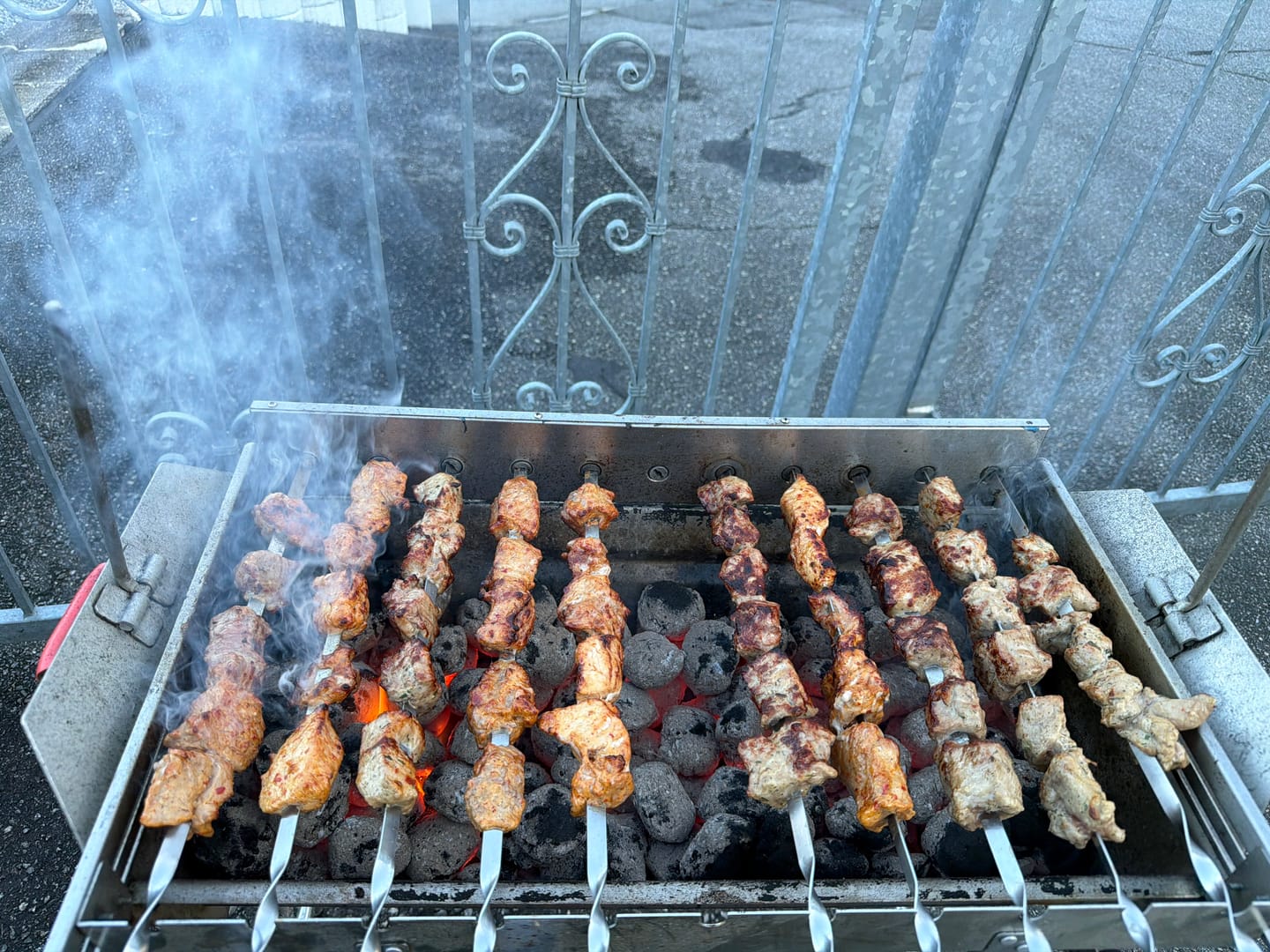 Customer photo review of Schweine-Schaschlik Klassiker – mit Zwiebeln, Pfeffer & Essig | mySchaschlik