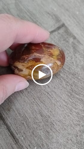 Customer video review of Bois Silicifié - Mini-galet